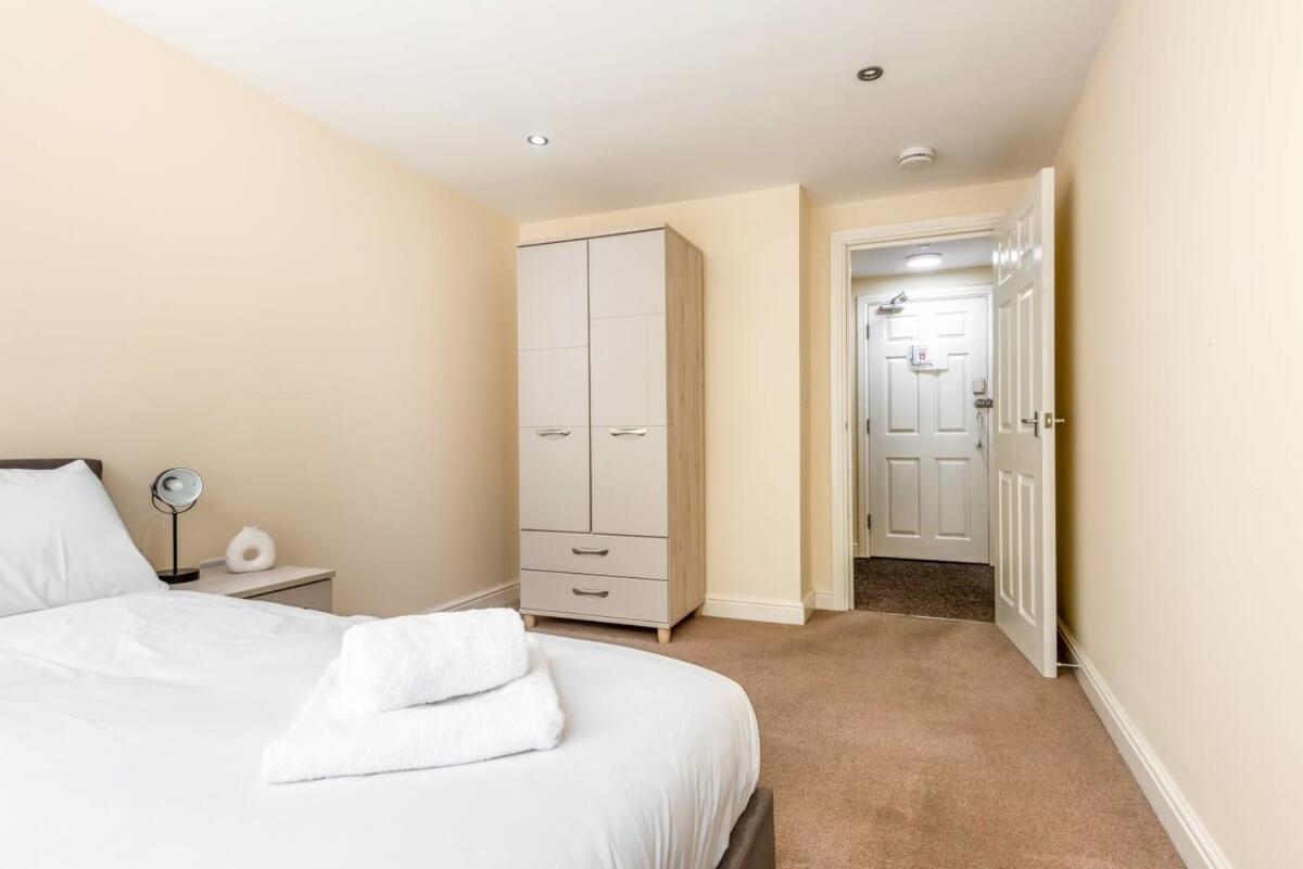 Bright 1 Bedroom Budget Flat In Central Pontefract Exterior foto