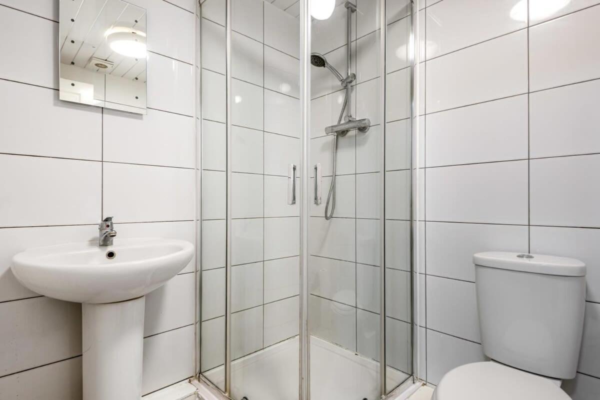Bright 1 Bedroom Budget Flat In Central Pontefract Exterior foto