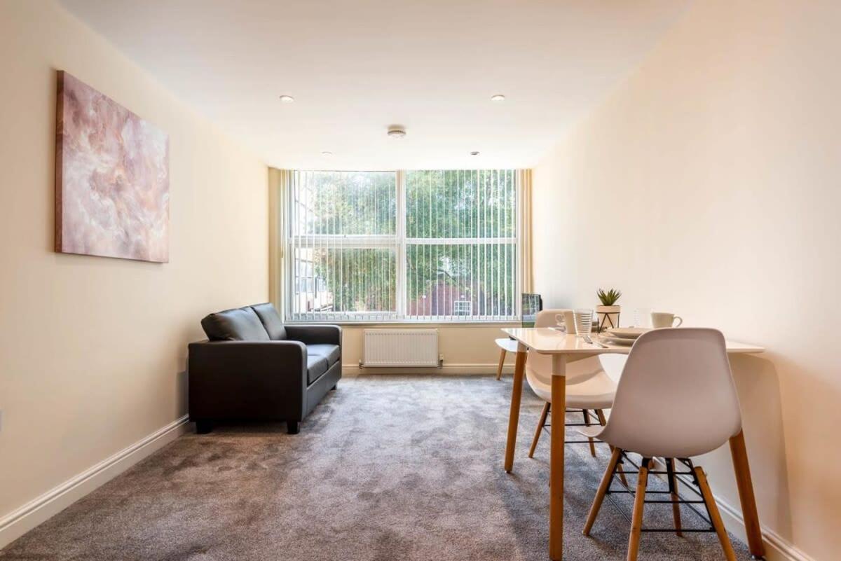 Bright 1 Bedroom Budget Flat In Central Pontefract Exterior foto